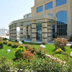 найти туры в отель Айсберк Ризот отель Aysberq Resort