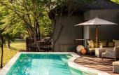 Туры в отель Four Seasons Safari Lodge Туры в отель Four Seasons Safari Lodge