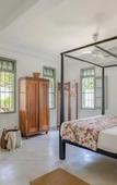 Туры в отель Beautifully Renovated Family Village House Within Walking Distance To The Beach Туры в отель Beautifully Renovated Family Village House Within Walking Distance To The Beach