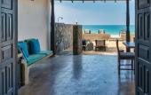 Туры в отель Blue Parrot Beach Villa Туры в отель Blue Parrot Beach Villa