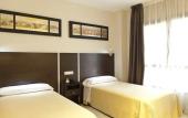 Туры в отель Hostal Avenida Barajas Туры в отель Hostal Avenida Barajas