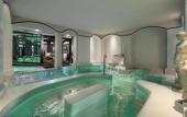 Туры в отель Hotel Barriere Fouquet's Paris Туры в отель Hotel Barriere Fouquet's Paris
