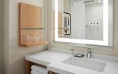 Туры в отель Delta Hotels by Marriott Calgary Airport In-Terminal Туры в отель Delta Hotels by Marriott Calgary Airport In-Terminal