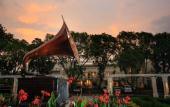 Туры в отель The Graha Cakra Hotel Туры в отель The Graha Cakra Hotel