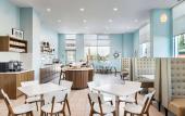 Туры в отель Element by Westin Calgary Airport Туры в отель Element by Westin Calgary Airport
