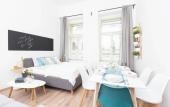 Туры в отель CHILL Apartments Туры в отель CHILL Apartments