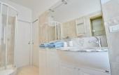 Туры в отель Romantisme champs elysees Туры в отель Romantisme champs elysees