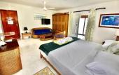 Туры в отель Sea Splash & La Petite Maison Туры в отель Sea Splash & La Petite Maison
