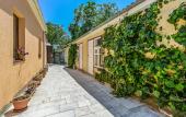 Туры в отель Yug Guest House Туры в отель Yug Guest House