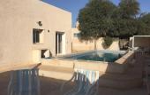 Туры в отель Independent Villa With Private Pool, Covered Parking Туры в отель Independent Villa With Private Pool, Covered Parking