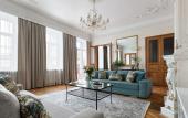 Туры в отель Minin Apartments s vidom na Kazanskiy sobor 120 kv.m. Apartments Туры в отель Minin Apartments s vidom na Kazanskiy sobor 120 kv.m. Apartments