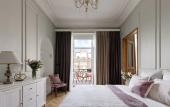 Туры в отель Minin Apartments s vidom na Kazanskiy sobor 120 kv.m. Apartments Туры в отель Minin Apartments s vidom na Kazanskiy sobor 120 kv.m. Apartments