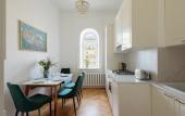 Туры в отель Minin Apartments s vidom na Aleksandrinskiy Teatr 130 kv.m. Apartments Туры в отель Minin Apartments s vidom na Aleksandrinskiy Teatr 130 kv.m. Apartments