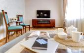 Туры в отель EvroUjut Prostornye chetyrehkomnatnye apartamenty v centre Apartments Туры в отель EvroUjut Prostornye chetyrehkomnatnye apartamenty v centre Apartments