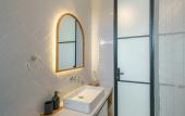 Туры в отель Puri Senang - Luxury 4BR Pool Villa in Central Berawa, Near Beach Туры в отель Puri Senang - Luxury 4BR Pool Villa in Central Berawa, Near Beach