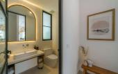 Туры в отель Puri Senang - Luxury 4BR Pool Villa in Central Berawa, Near Beach Туры в отель Puri Senang - Luxury 4BR Pool Villa in Central Berawa, Near Beach