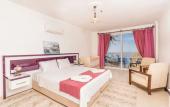 Туры в отель Villa Fuchsia 4-bedroom Retreat With Private Pool and Breathtaking View Туры в отель Villa Fuchsia 4-bedroom Retreat With Private Pool and Breathtaking View