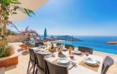 Туры в отель Villa Fuchsia 4-bedroom Retreat With Private Pool and Breathtaking View Туры в отель Villa Fuchsia 4-bedroom Retreat With Private Pool and Breathtaking View