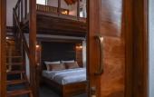 Туры в отель Queens Lake Cabin Туры в отель Queens Lake Cabin