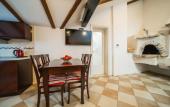 Туры в отель SUNce Palace Apartments with free offsite parking Туры в отель SUNce Palace Apartments with free offsite parking