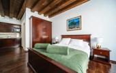 Туры в отель SUNce Palace Apartments with free offsite parking Туры в отель SUNce Palace Apartments with free offsite parking