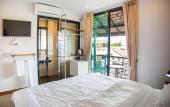 Туры в отель The Arak Bed Bar and Hostel Туры в отель The Arak Bed Bar and Hostel