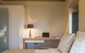 Туры в отель Moni Emvasis Luxury Suites Туры в отель Moni Emvasis Luxury Suites