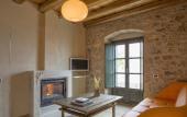 Туры в отель Moni Emvasis Luxury Suites Туры в отель Moni Emvasis Luxury Suites