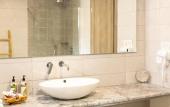 Туры в отель White Donkey Hotel Туры в отель White Donkey Hotel