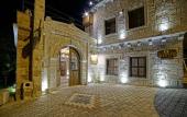Туры в отель Risus Cave Suites Туры в отель Risus Cave Suites