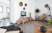 Туры в отель Pnoi Luxury Suites Guest house Туры в отель Pnoi Luxury Suites Guest house