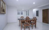 Туры в отель UROOMS Tanah Abang Туры в отель UROOMS Tanah Abang