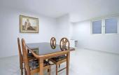 Туры в отель UROOMS Tanah Abang Туры в отель UROOMS Tanah Abang