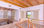 Туры в отель Exclusive Crete Villa Villa Alexia 4 Bedrooms Large Lawned Gardens Chania Туры в отель Exclusive Crete Villa Villa Alexia 4 Bedrooms Large Lawned Gardens Chania