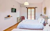 Туры в отель Exclusive Crete Villa Villa Alexia 4 Bedrooms Large Lawned Gardens Chania Туры в отель Exclusive Crete Villa Villa Alexia 4 Bedrooms Large Lawned Gardens Chania