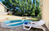 Туры в отель Solnechnaya Studiya So Svoim Dvorikom Apartments Туры в отель Solnechnaya Studiya So Svoim Dvorikom Apartments
