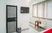 Туры в отель RedDoorz near Stasiun Senen Туры в отель RedDoorz near Stasiun Senen