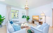 Туры в отель bnbmehomes , 2 BR Stunning Lake Views in Greens-205 Apartments Туры в отель bnbmehomes , 2 BR Stunning Lake Views in Greens-205 Apartments