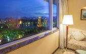 Туры в отель Lijiang Waterfall Hotel Туры в отель Lijiang Waterfall Hotel