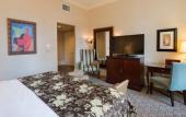 Туры в отель The Pfister Hotel Туры в отель The Pfister Hotel
