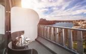 Туры в отель The Watergate Hotel Туры в отель The Watergate Hotel