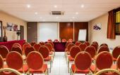 Туры в отель Hotel des Arcades de Cachan Grand Paris Sud Туры в отель Hotel des Arcades de Cachan Grand Paris Sud