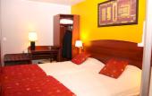 Туры в отель Hotel des Arcades de Cachan Grand Paris Sud Туры в отель Hotel des Arcades de Cachan Grand Paris Sud