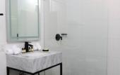 Туры в отель The March Hotel Туры в отель The March Hotel