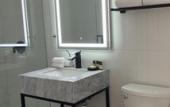 Туры в отель The March Hotel Туры в отель The March Hotel