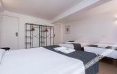 Туры в отель Hostal Bedmates Туры в отель Hostal Bedmates