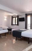 Туры в отель Hostal Bedmates Туры в отель Hostal Bedmates