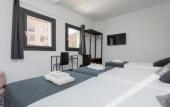 Туры в отель Hostal Bedmates Туры в отель Hostal Bedmates