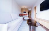 Туры в отель Iconic Suites Туры в отель Iconic Suites
