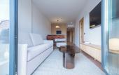Туры в отель Iconic Suites Туры в отель Iconic Suites